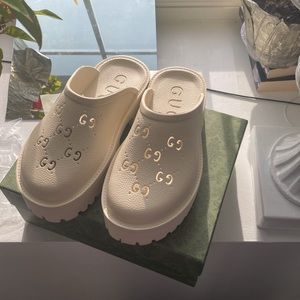 Gucci Slippers style slides clogs shoes